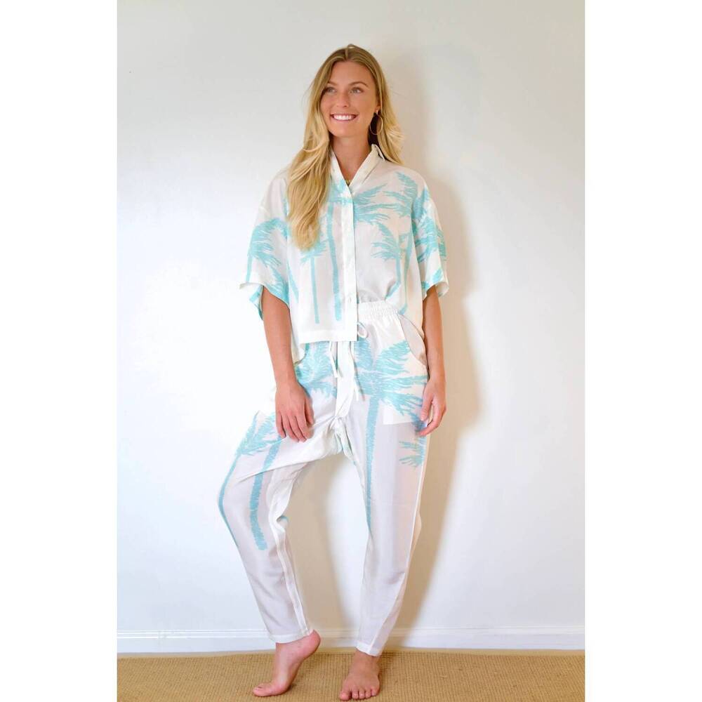 NEW ÉTAT D’ÉTÉ playa silk pant in iced aqua palm / white ground